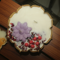 Petal Charm Golden Aura